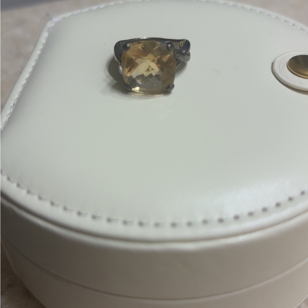 Cushion cut citrine gemstone cocktail ring.